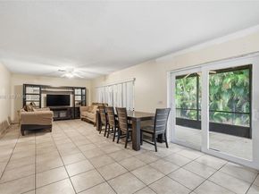 1421 SW 97th Ave, Pembroke Pines FL 33025