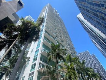 41 SE 5th St
