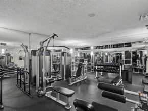 6767 Collins Ave 304, Miami Beach FL 33141