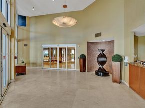 6767 Collins Ave 304, Miami Beach FL 33141