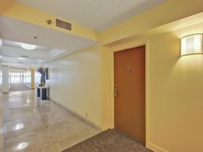 6767 Collins Ave 304, Miami Beach FL 33141
