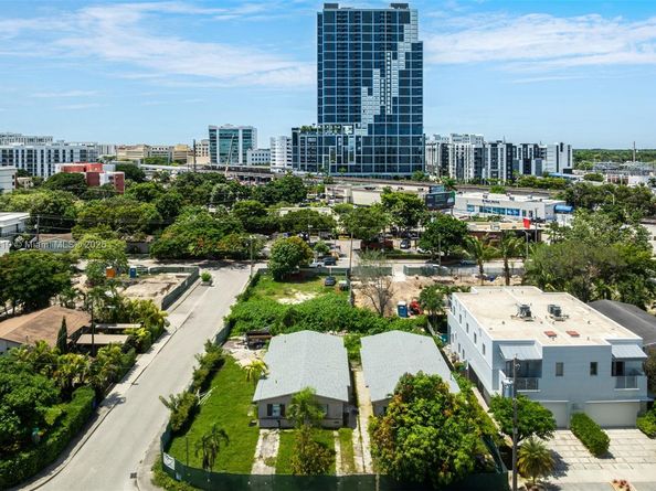 3094 Carter St, Miami FL 33133