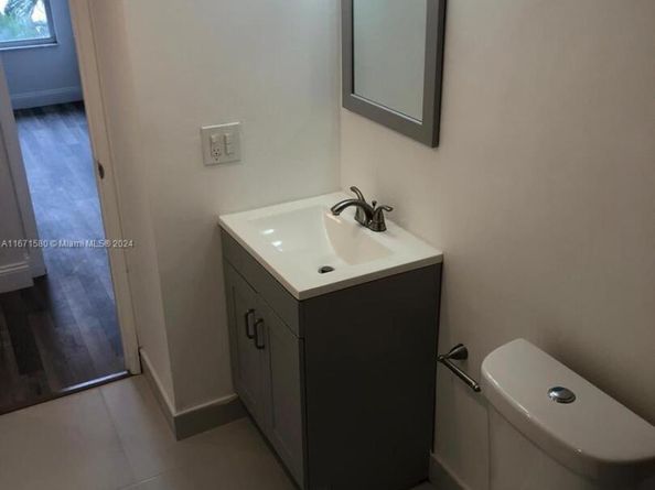 9682 Fontainebleau Blvd 507, Miami FL 33172