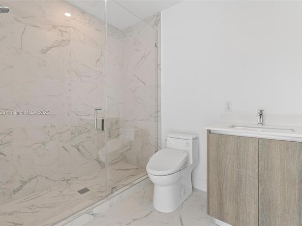 17550 Collins 501, Sunny Isles Beach FL 33160