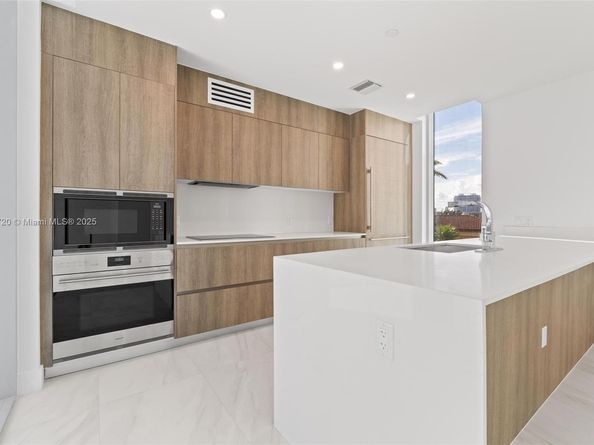 17550 Collins 501, Sunny Isles Beach FL 33160