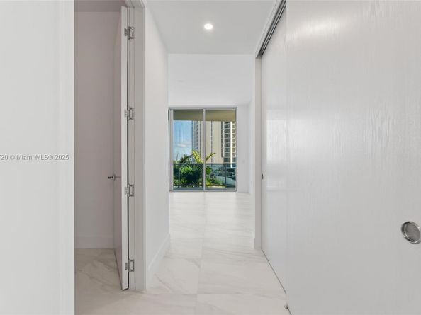 17550 Collins 501, Sunny Isles Beach FL 33160