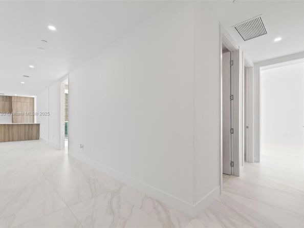 17550 Collins 501, Sunny Isles Beach FL 33160