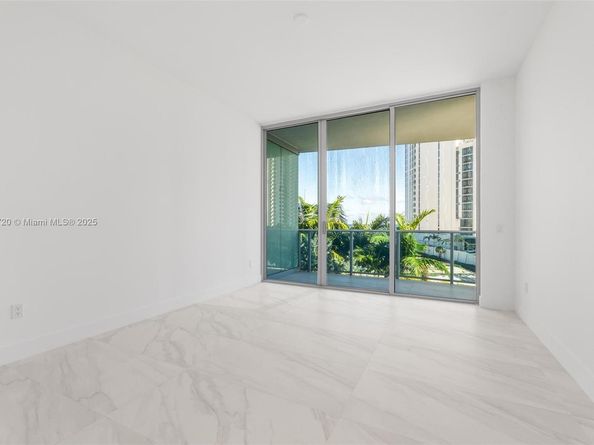 17550 Collins 501, Sunny Isles Beach FL 33160