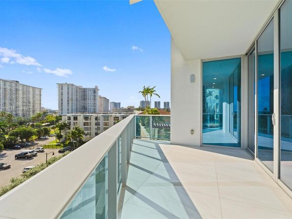 17550 Collins 501, Sunny Isles Beach FL 33160