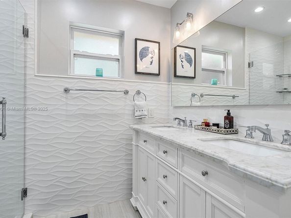 13105 Coronado Dr, North Miami FL 33181