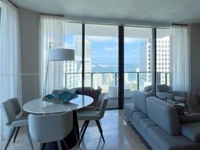 68 SE 6th St 3611, Miami FL 33131