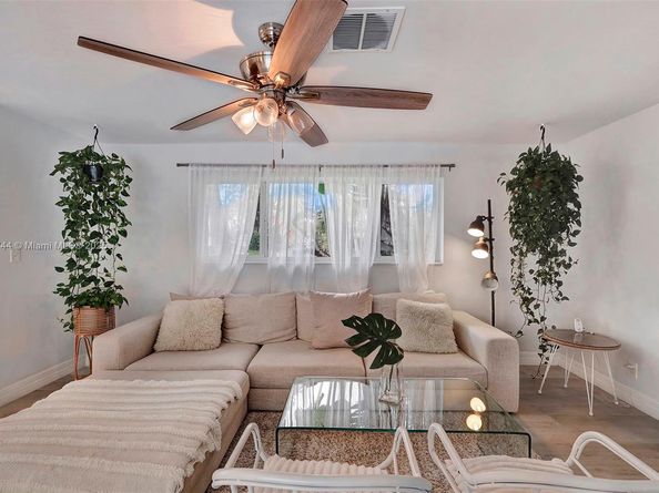 2700 SW 34th Ave, Fort Lauderdale FL 33312