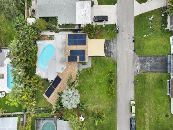 2700 SW 34th Ave, Fort Lauderdale FL 33312