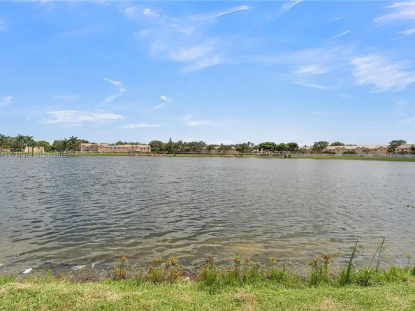 8560 N Sherman Cir 208, Miramar FL 33025