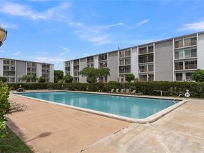 8560 N Sherman Cir 208, Miramar FL 33025