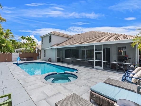 7476 Brunswick Cir, Boynton Beach FL 33472