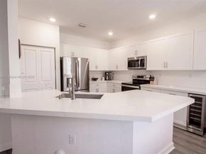 1432 SE 26th Rd, Homestead FL 33035