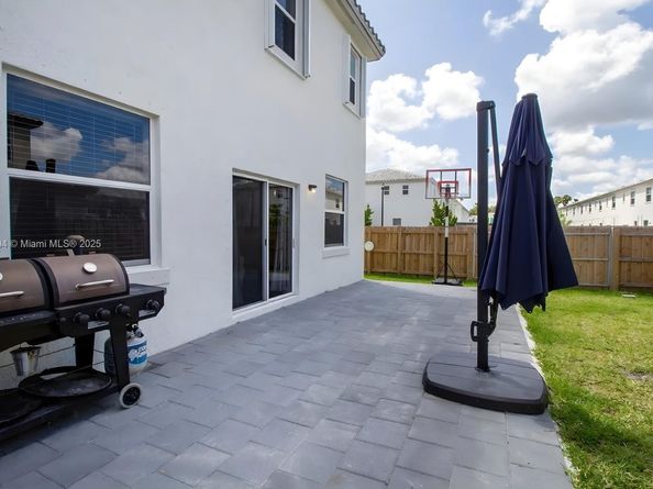 1432 SE 26th Rd, Homestead FL 33035