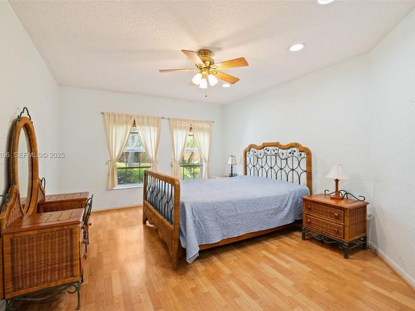 3320 Brussels Ave, Cooper City FL 33026