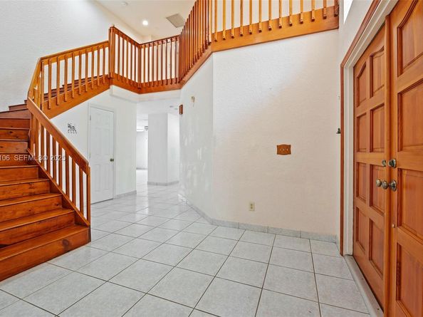 3320 Brussels Ave, Cooper City FL 33026