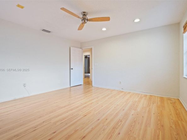 3320 Brussels Ave, Cooper City FL 33026