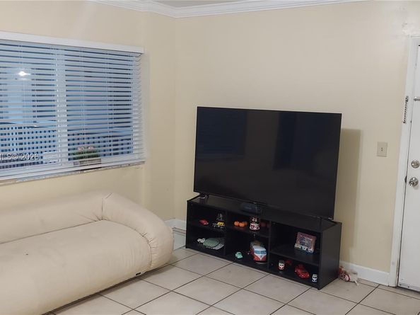 900 SW 84th Ave 301E, Miami FL 33144