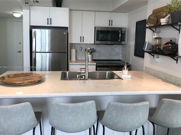 850 N Miami Ave W1804, Miami FL 33136