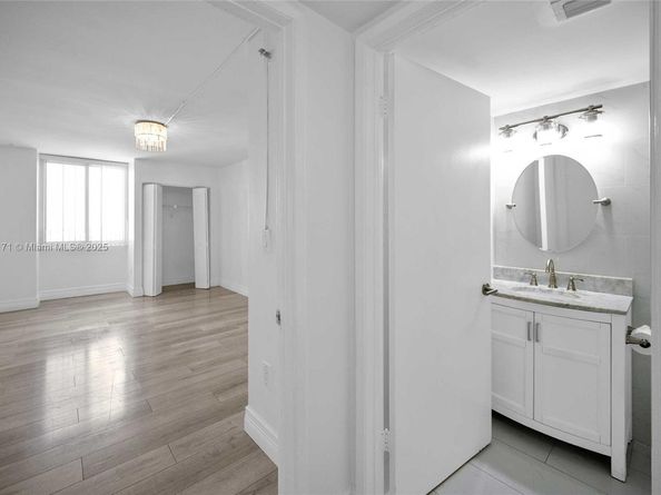 850 N Miami Ave W1804, Miami FL 33136