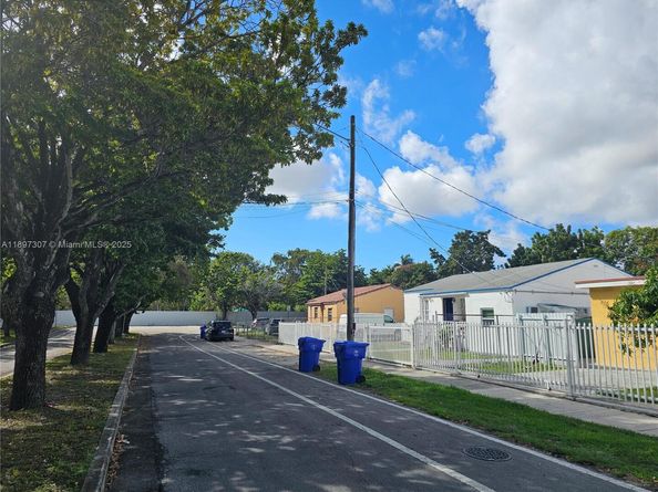 1020 SW 33rd Ave, Miami FL 33135