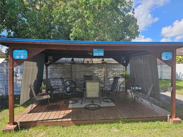 1020 SW 33rd Ave, Miami FL 33135