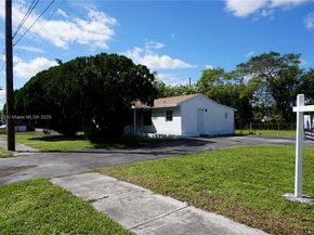 6200 Fletcher St, Hollywood FL 33023