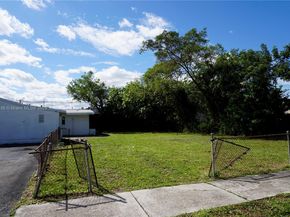6200 Fletcher St, Hollywood FL 33023