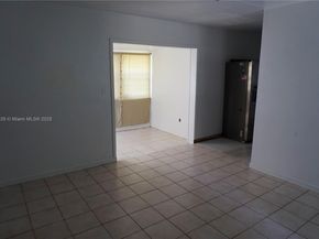 6200 Fletcher St, Hollywood FL 33023