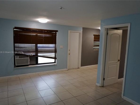 6200 Fletcher St, Hollywood FL 33023