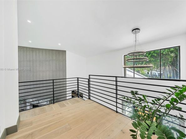 5811 SW 33 Ter, Hollywood FL 33312