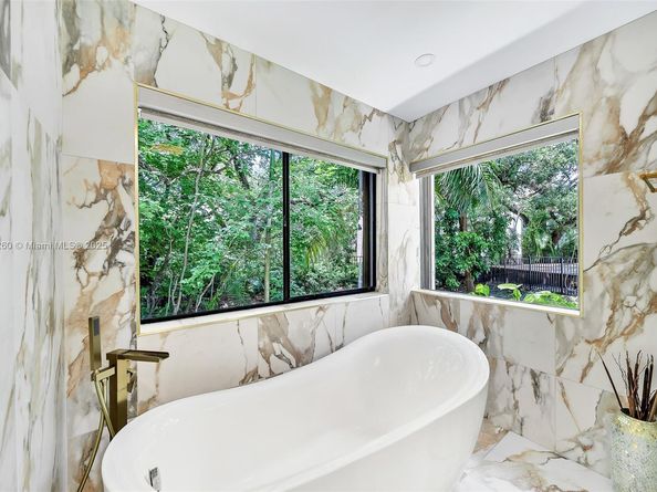 5811 SW 33 Ter, Hollywood FL 33312