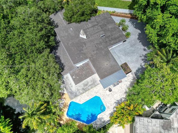 5811 SW 33 Ter, Hollywood FL 33312