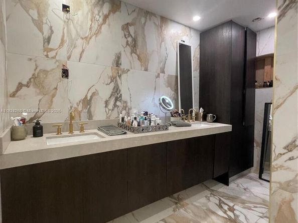5811 SW 33 Ter, Hollywood FL 33312
