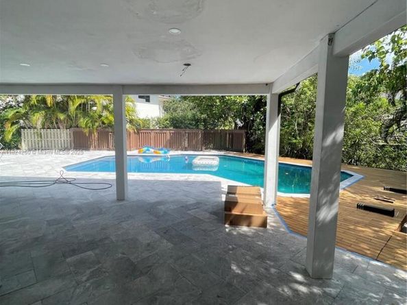 5811 SW 33 Ter, Hollywood FL 33312