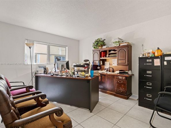 200 Croton Ave 104, Lantana FL 33462