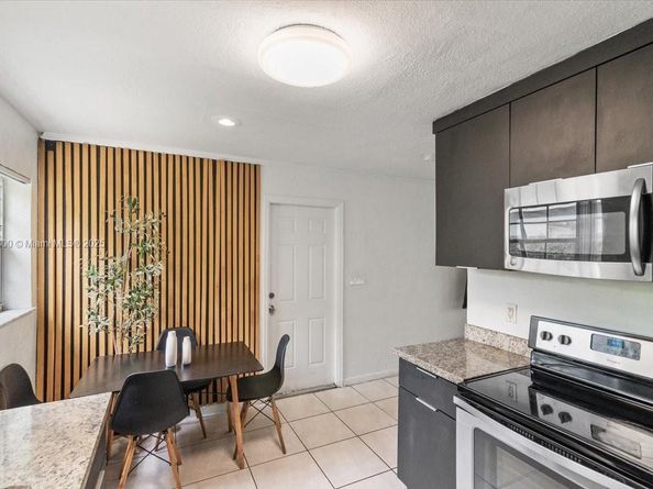 4371 SW 24th St, Fort Lauderdale FL 33317