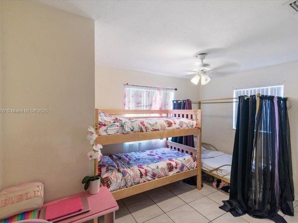 4371 SW 24th St, Fort Lauderdale FL 33317