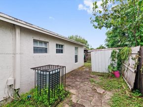 4371 SW 24th St, Fort Lauderdale FL 33317