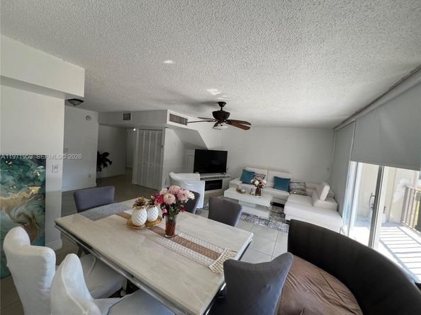 9240 Fontainebleau Blvd 207, Miami FL 33172