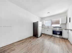 1342 NW 1st St, Miami FL 33125