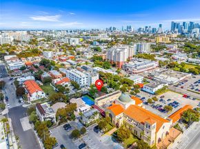 1342 NW 1st St, Miami FL 33125