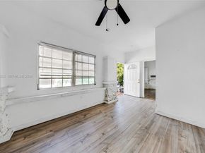 1342 NW 1st St, Miami FL 33125