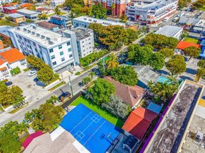 1342 NW 1st St, Miami FL 33125