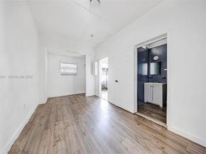 1342 NW 1st St, Miami FL 33125