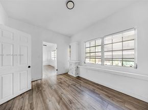 1342 NW 1st St, Miami FL 33125